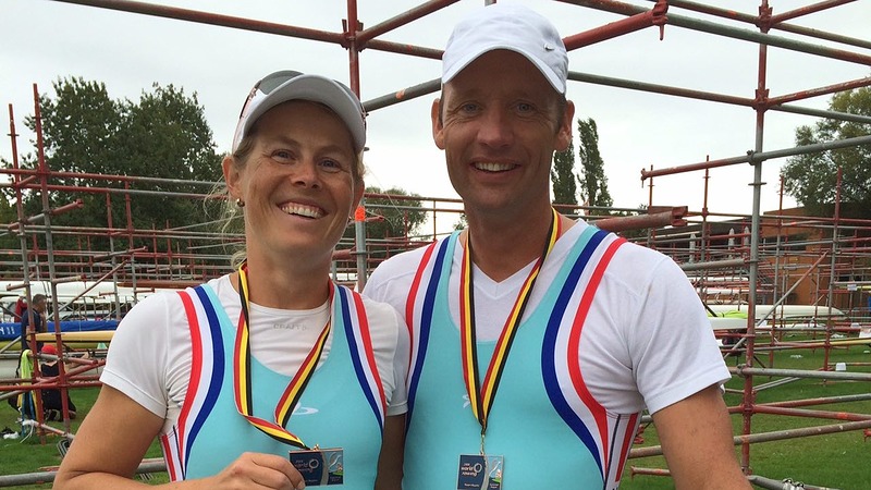 Vier keer goud voor ARZV'ers Anneloes Russell en Frank Al bij WK Masters roeien