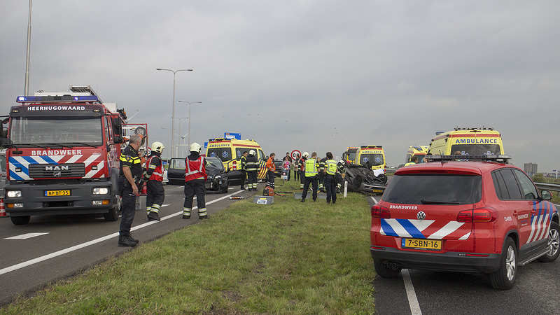 Baby betrokken bij aanrijding N242