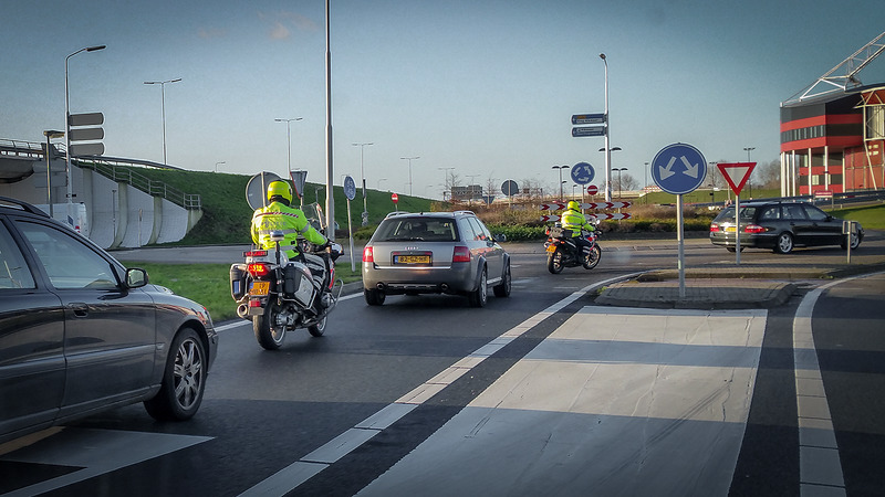 Focus op vrachtwagens tijdens grootscheepse controle bij AFAS stadion