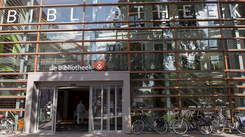 Professional Organizer Henriëtte Moes in bibliotheek Alkmaar met 'Opruimen is (g)een kunst' 