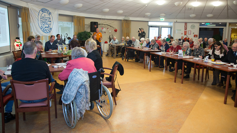 Rijper IJsclub organiseert gezellige middag in verzorgingshuis Mieuwijdt