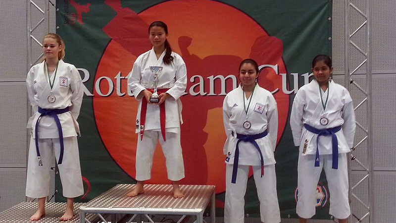 Vier medailles voor karateteam Tom van der Kolk bij internationale Rotterdam Cup