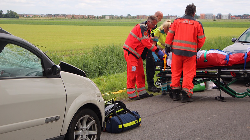 Ernstig ongeval op De Swaan: fietsster aangereden door brommobiel