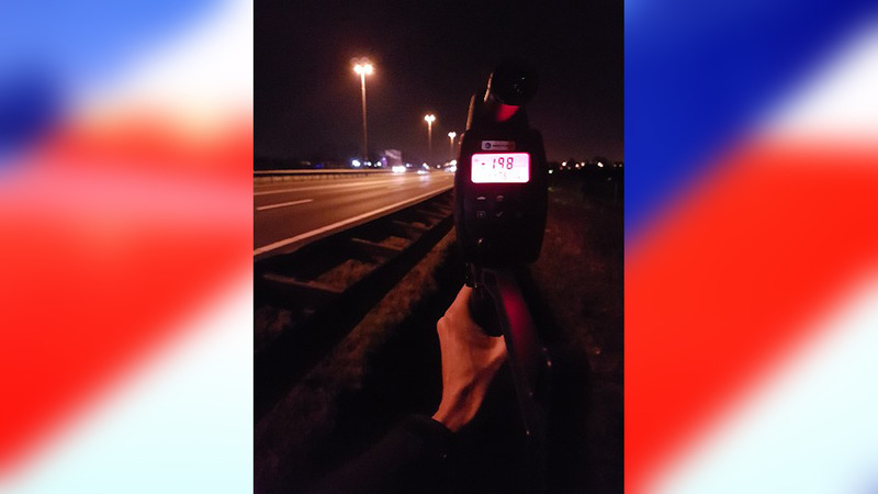 Alkmaarder vliegt met 198 km/u over de A8