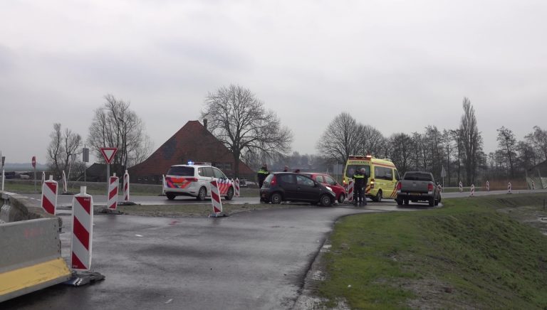 Vrouw gewond na kop-staartbotsing AC de Graafweg bij Heerhugowaard