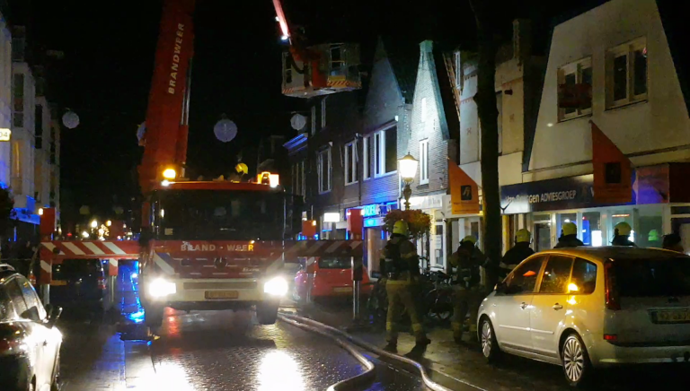 Brand in bovenwoning Limmerhoek in Alkmaar