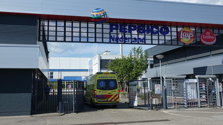 Hulpdiensten naar beknelling bij Pepsico Broek op Langedijk