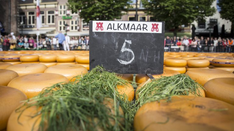 Paralympisch kampioen Chris Vos opent Graskaasmarkt