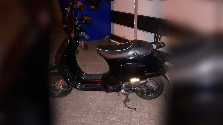Inbeslagname gestolen scooter na onwelwording