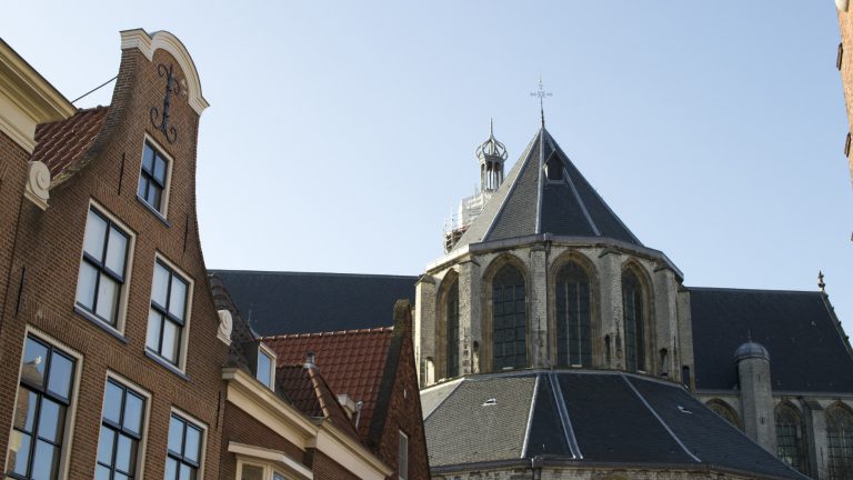 Ook provinciale subsidie voor restauratie van vensters Grote Kerk Alkmaar