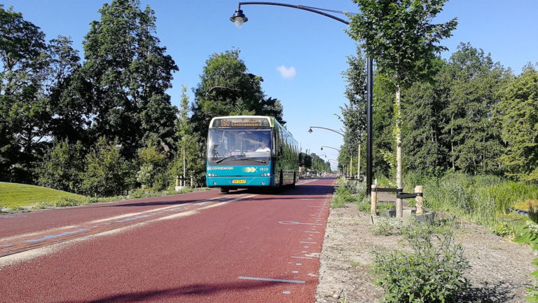 Middenweg-Zuid na anderhalf jaar renovatie weer volledig open