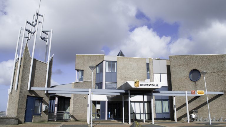 Tijdelijke woonruimten in gemeentehuis Langedijk na vertrek ambtenaren