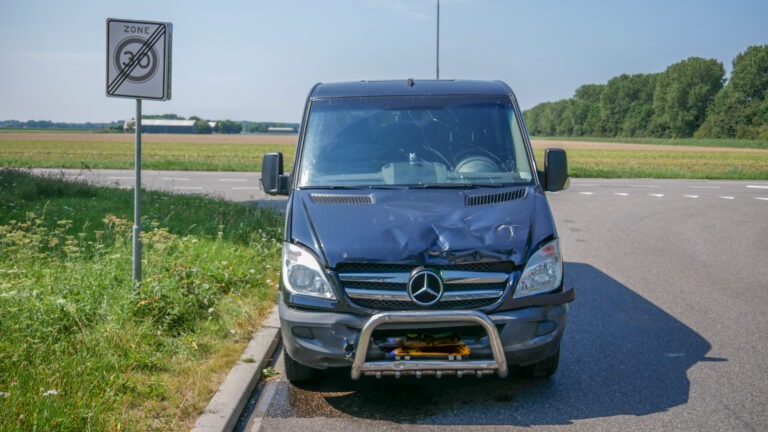 Scooterrijder vol geschept op kruising N504 – Westelijke Randweg