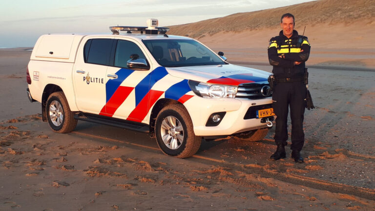 Nieuwe land cruiser voor Politie Alkmaar – Duinstreek