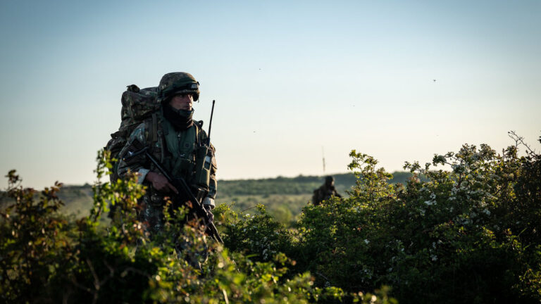 Gemeente kondigt militaire oefening aan, maar Defensie weet van niets: “Waarschijnlijk wat miscommunicatie”