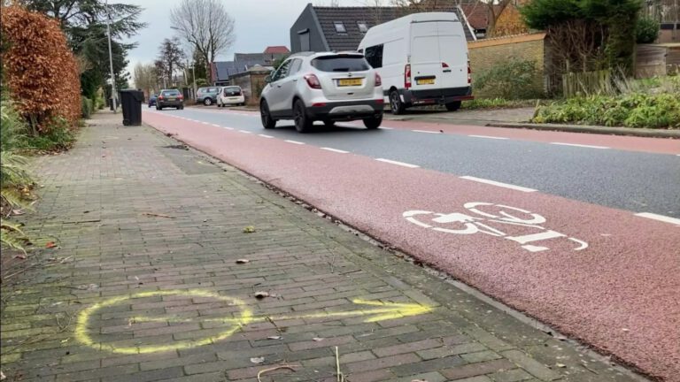 Buurt wil actie na ongeluk met acht fietsers: “Gevaarlijke racebaan”