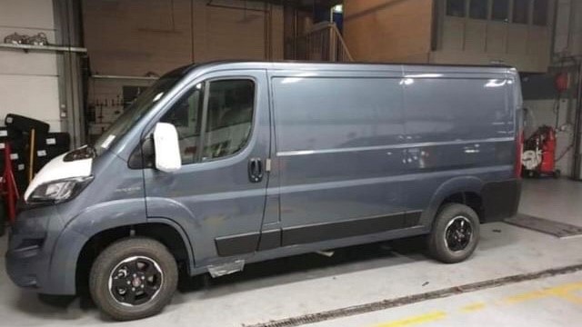 Politie zoekt getuigen of camerabeelden van gestolen Fiat Ducato bestelbus