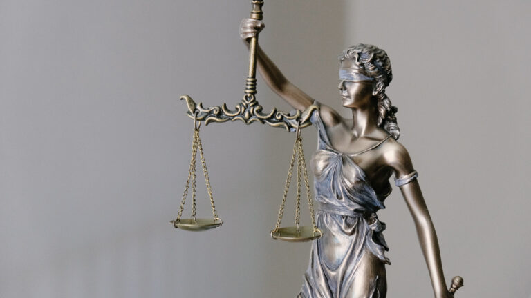 Heerhugowaardse zeventiger voor de rechter vanwege uitlokken poging moord op ex-vrouw