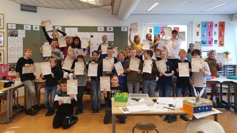 Alle leerlingen van groep 7/8 Het Klimduin Groet geslaagd voor EHBO-diploma