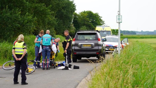 Wielrenner zwaargewond na aanrijding in Alkmaar