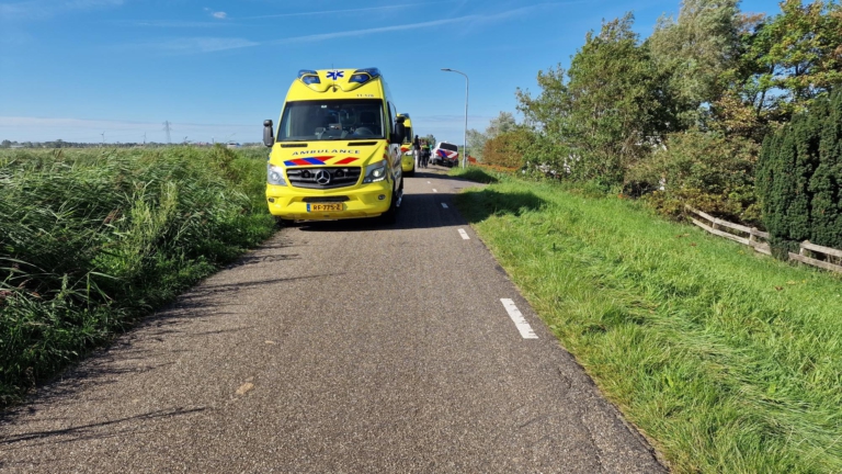 Fietsers raken gewond bij val in West-Graftdijk