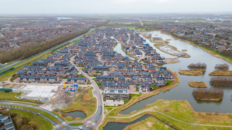 Omwonenden hopen op wandelbrug tussen Sint Pancras en Vroonermeer: ‘stond in het masterplan’