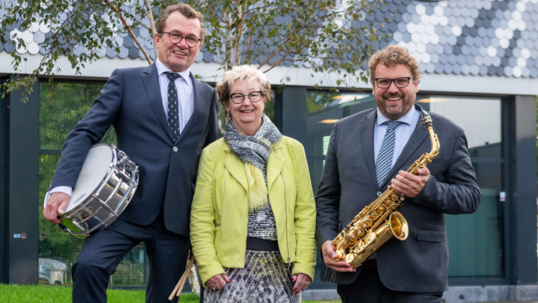Burgemeester en wethouder brengen muziek in Dijk en Waard tijdens Koffieconcert 🗓