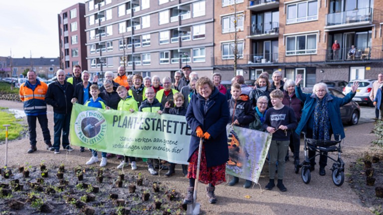 Tamarixplantsoen mooier dan ooit door Plantestafette: “Wij mensen hebben de natuur nodig”