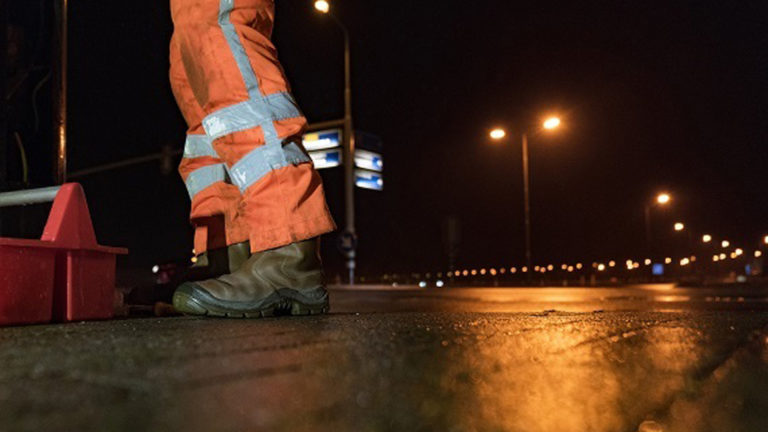 Spoedreparaties aan asfalt van N242 bij Nollenweg