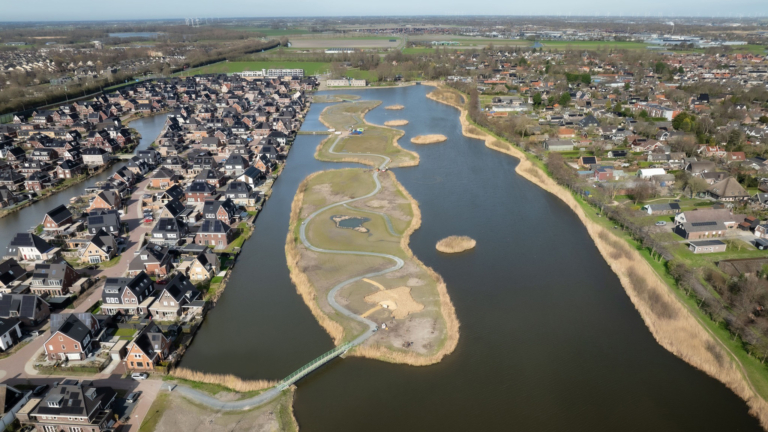 Nieuw in Alkmaar: CO2 absorberend pad op de Vroonermeer Eilanden