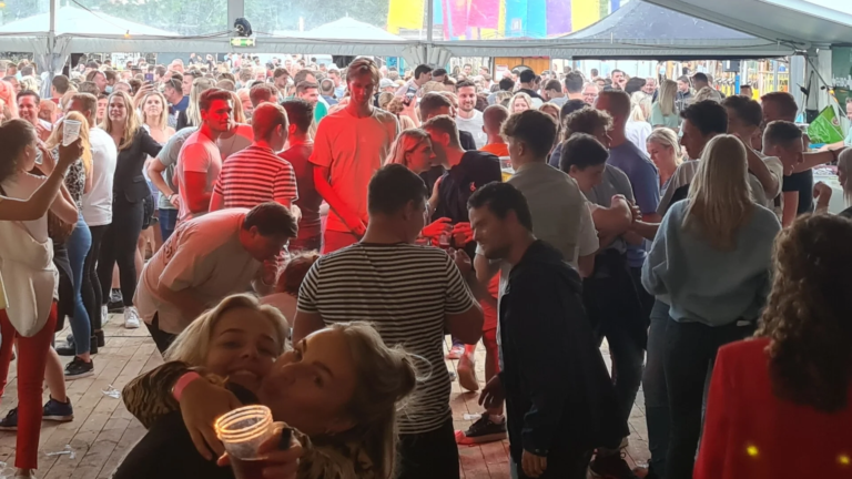 Traditionele activiteiten en live muziek tijdens Zomerfestival Egmond aan den Hoef 🗓