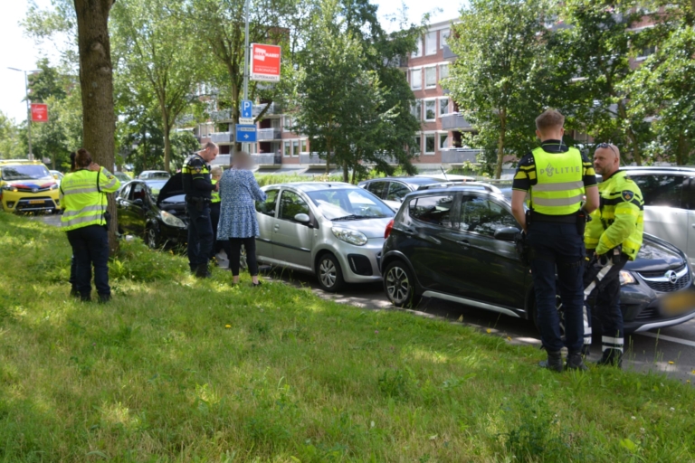 Kop-staartbotsing met drie auto’s en een positieve drugstest op Laan van Troyes