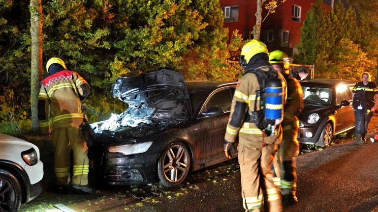 Audi brandt uit in Einsteinstraat in Heerhugowaard