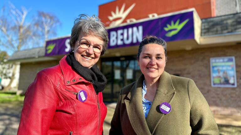 Komende twee jaar mogen vrijwilligers theater de Beun runnen: “De deur kan weer open”