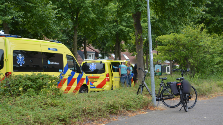 Fietsster flauwgevallen op kruising Laan van Parijs in Alkmaar