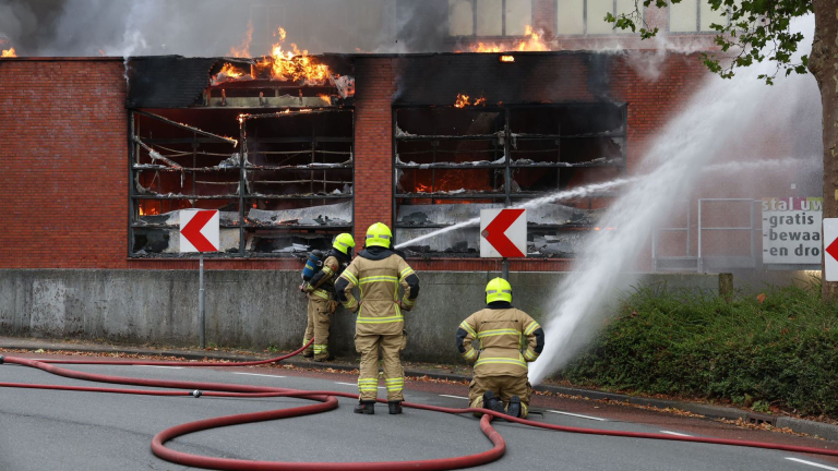 Veertienjarige verdachte van brandenreeks Alkmaar mag nu ook naar huis en school