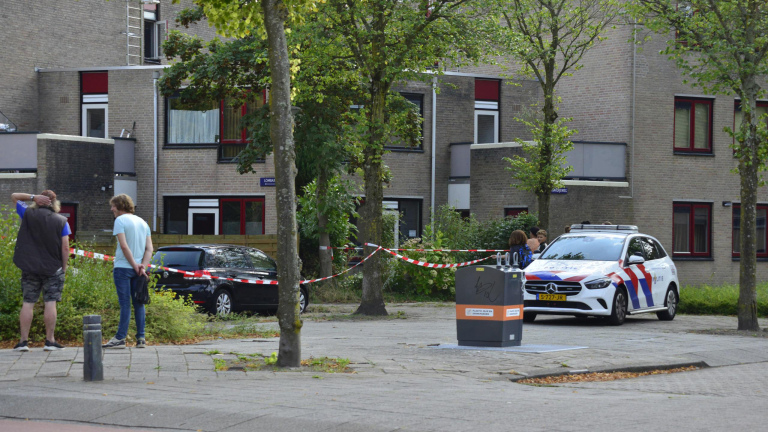 Alkmaarder aangehouden na zwaaien met vuurwapen, buurt ontruimd vanwege explosieven