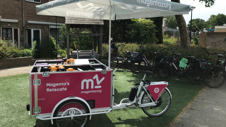 Magenta’s fietscafé toert door Heerhugowaard tijdens Week van de Eenzaamheid 🗓