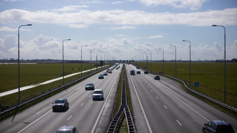 Boetes voor onnodig lang links rijden op de A9