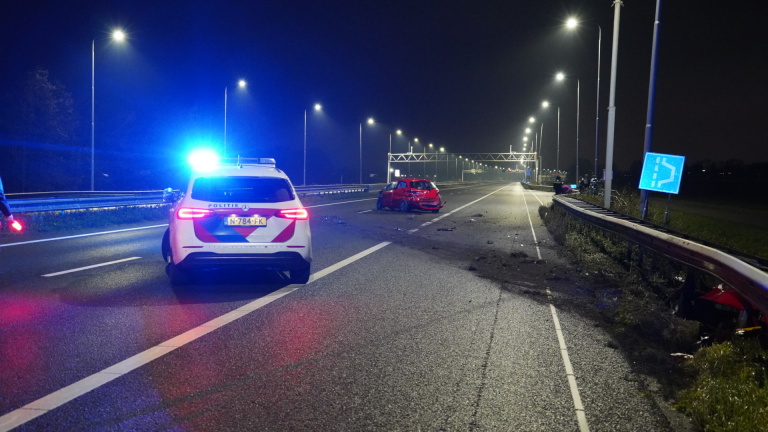 Nachtelijk ongeval op A9: één gewonde en snelweg afgesloten