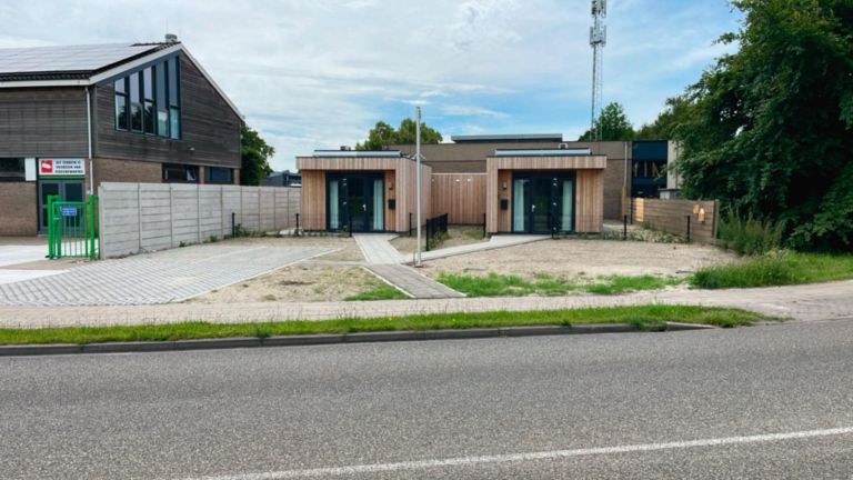 Alkmaar heeft interesse in ‘Skaeve Huse’: “In Heiloo van 500 overlastmeldingen naar nul”