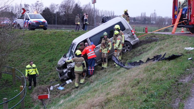 Twee mensen gewond na ongeval tussen Heerhugowaard en Hensbroek