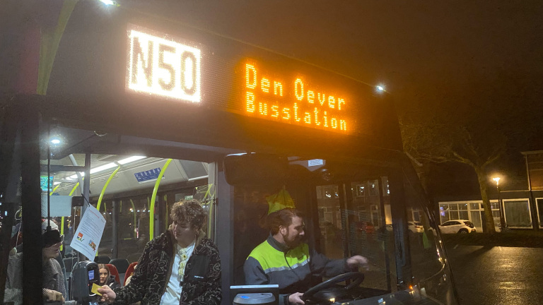 Nachtbus naar Noordkop pikt stappers straks ook op aan Kanaalkade