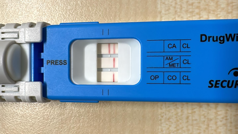 Rijinstructeur en twee leerlingen bij rijexamen betrapt op cannabisgebruik