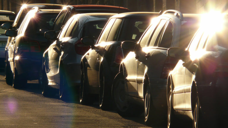 Permanente invoering van vergunningparkeren voor Munnikenweg en Gravenweg