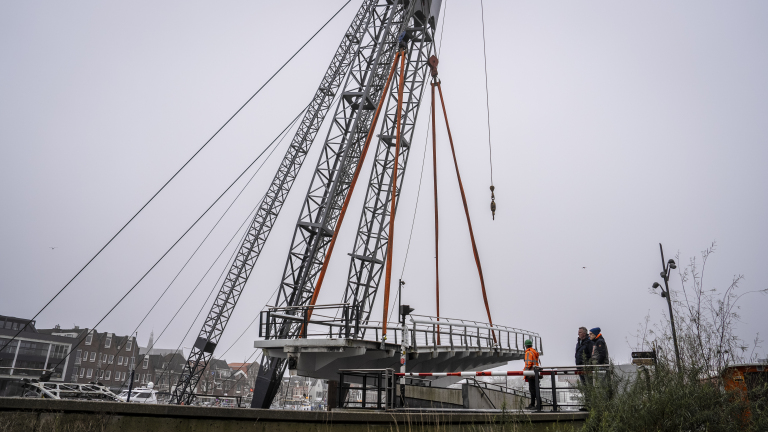 Ringersbrug twee dagdelen dicht voor testen van nieuwe aandrijving