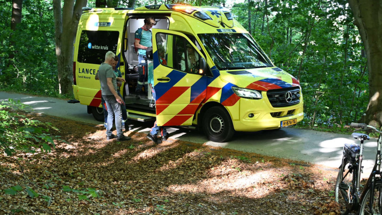 Gewonde fietser overleden na ongeval op Herenweg