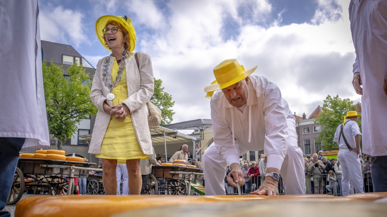 Alkmaarse kaas- en cultuurwethouder Anjo van de Ven neemt ontslag: “Het is mooi geweest!”