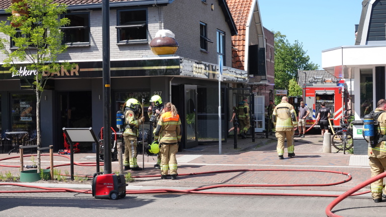 Balen na brand bij bakker in Centrumwaard: “Ik vrees dat onze toko voorlopig dicht blijft”