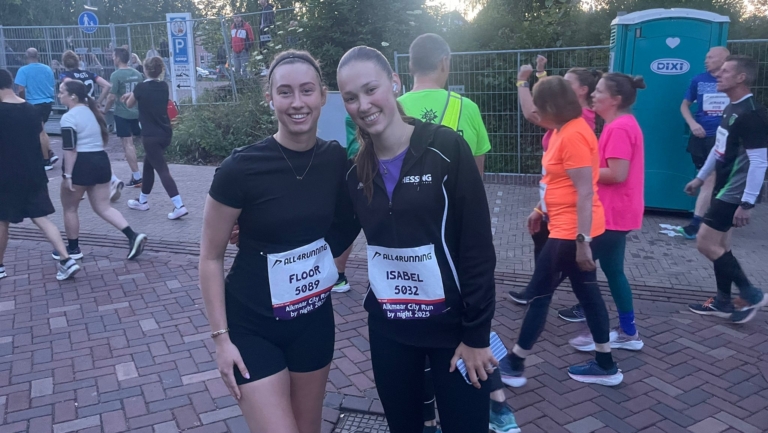 Eerste keer, tien kilometer: de magie van de Alkmaar City Run by Night